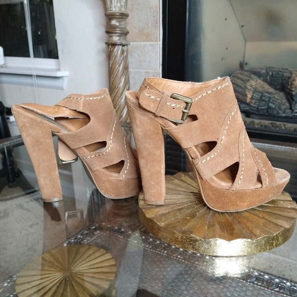 Steve Madden P-Ricki Tan 5" Heel block strappy - Picture 5 of 9